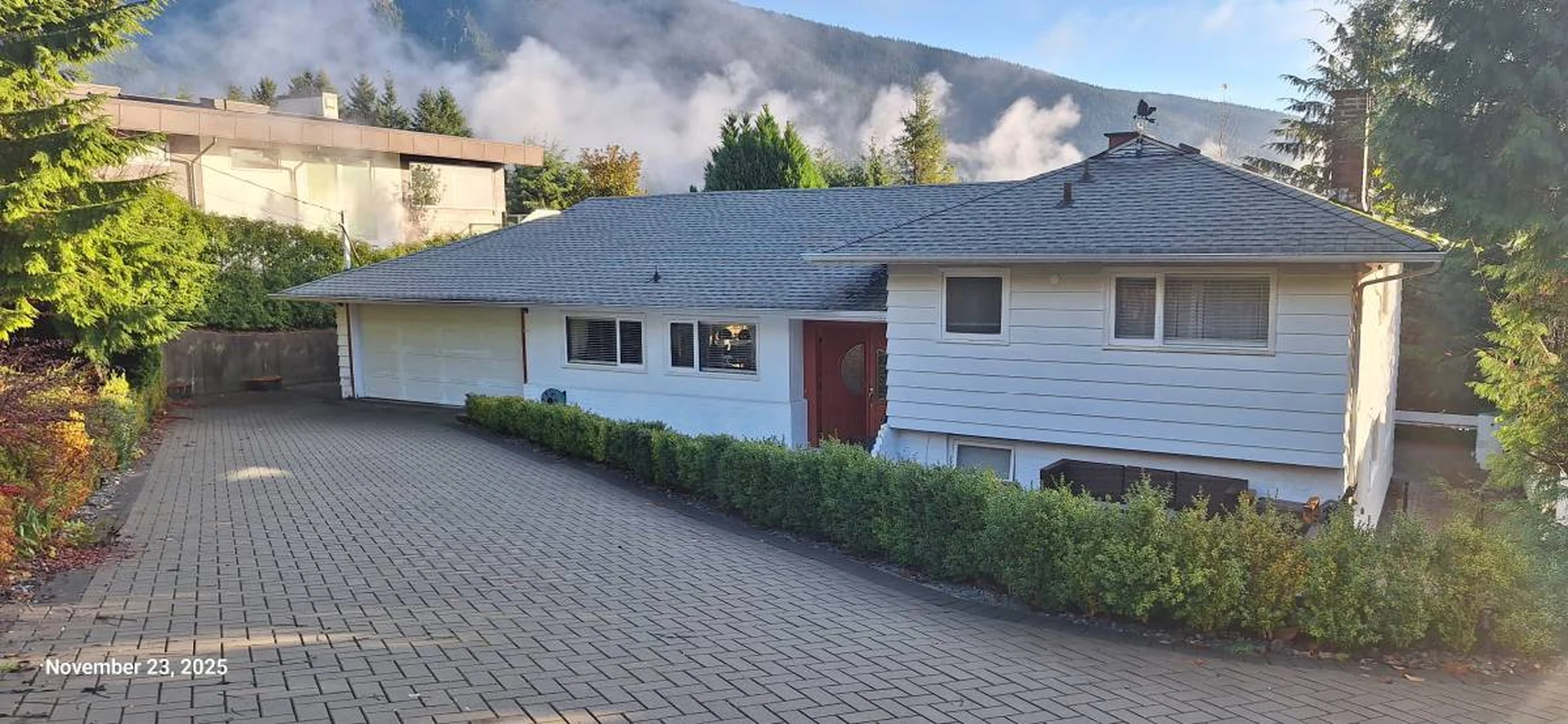 Bonnymuir Drive, West Vancouver — property photos