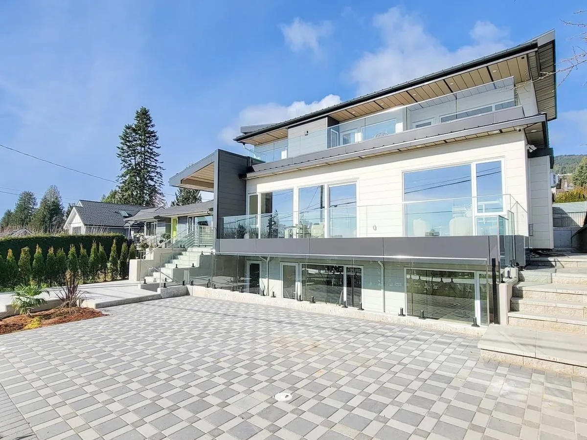 Jefferson Avenue, West Vancouver — property photos