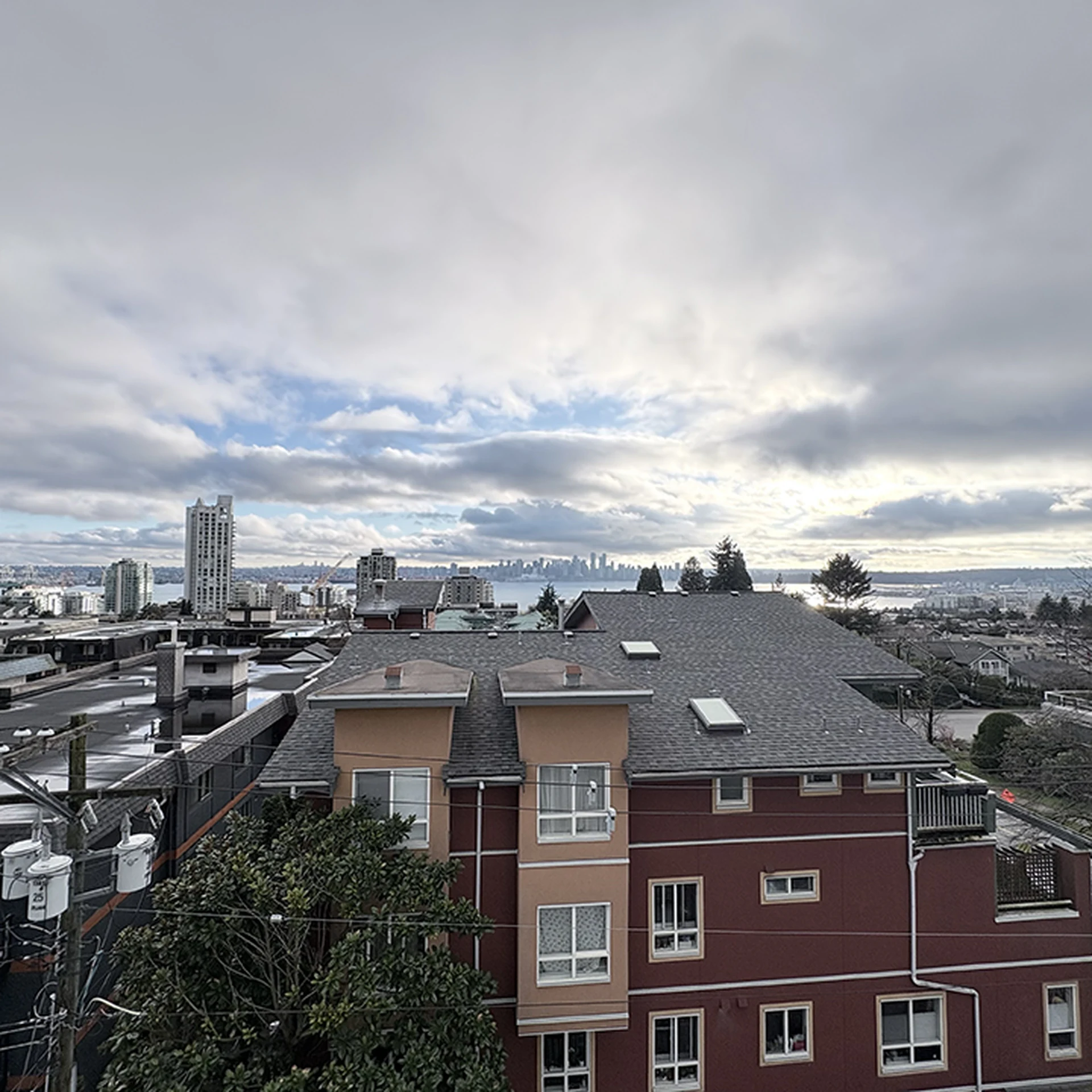Avesta Building, North Vancouver — property photos